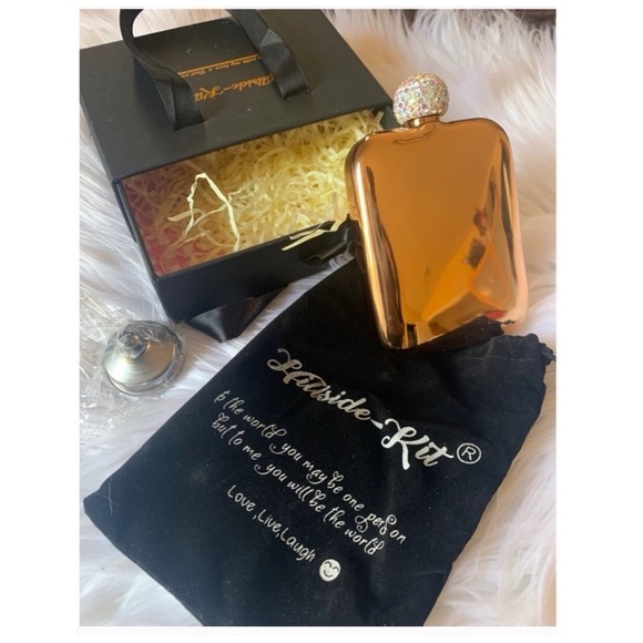 Rose Gold Hillside Flask - Picture 2 of 5